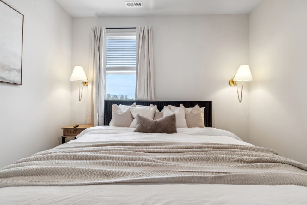 GI 103 N Farmhouse Dr Rental 46