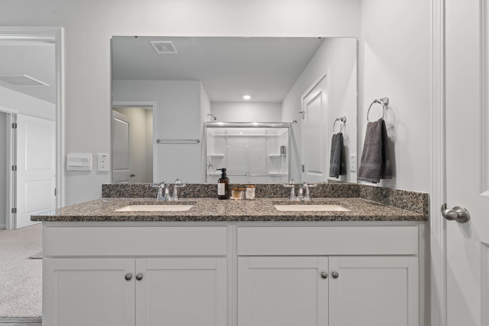 GI 234 N Farmhouse Dr Rental 57